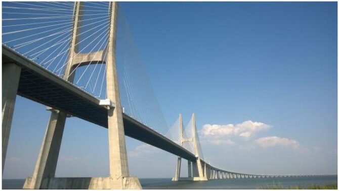 Portugal appears in the list in 16th place, with the Vasco da Gama Bridge